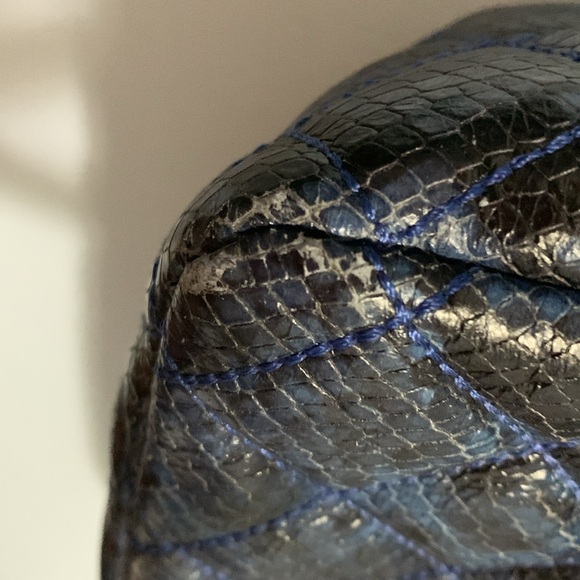 MK blue and black snake skin purse - Picture 4 of 6